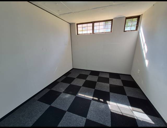 904M² OFFICE TO LET IN WOODMEAD
